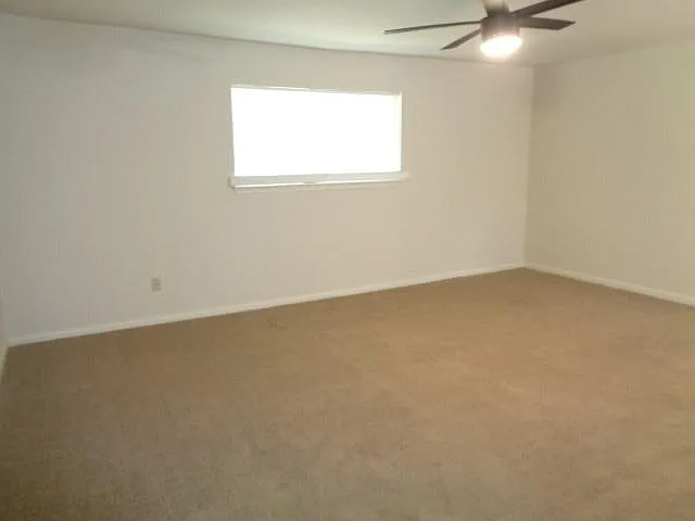 1374 Gentle Bend Dr — Photo 9