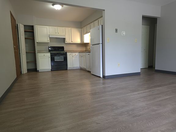 4th image of 348 E Marquette St #10631137