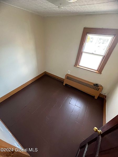 4th image of 37 North Street