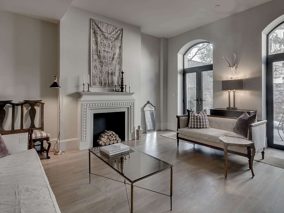 1st image of 25 Carroll St APT 1C