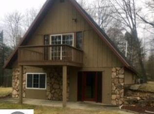 141 N Bishop Rd, Sterling, MI 48659