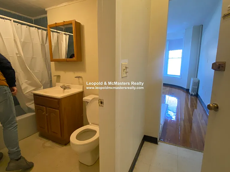 1124 Commonwealth Ave — Photo 23