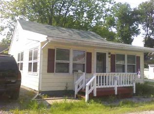 107 4th St, Saratoga Springs, NY 12866