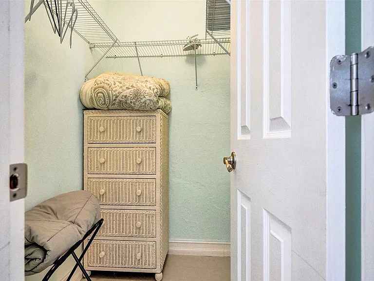 2051 Coral Reef Dr — Photo 40