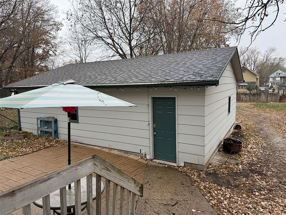 2nd image of 1352 E 12th St