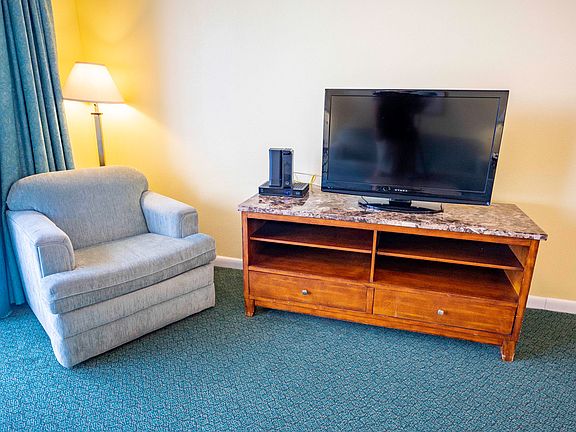 5th image of 300 N Atlantic Ave #1702