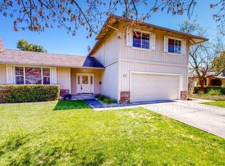 3270 Meadow Glen Dr, Santa Rosa, CA 95404