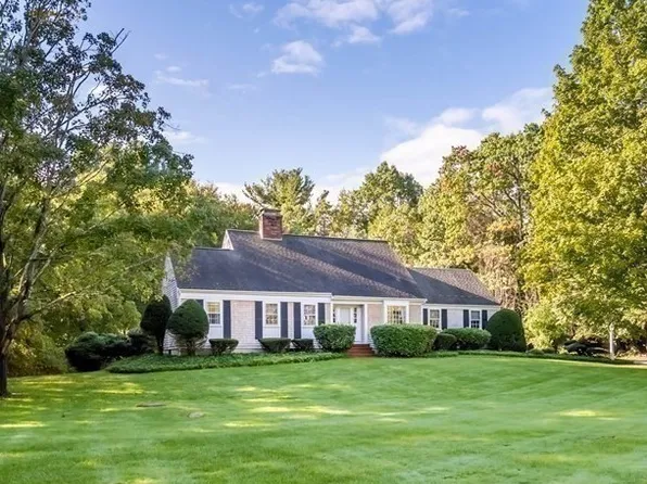 114 Bailey Rd, Andover, MA 01810