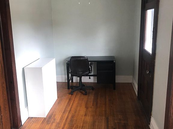 2nd image of 625 W Delavan Ave