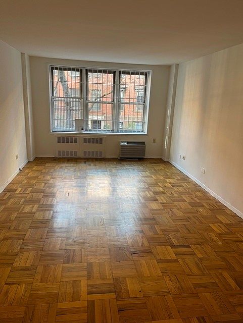 1st image of 320 W 30th St APT 2H