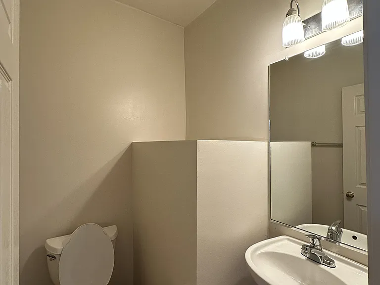 420 Redland Blvd #TOWNHOUSE — Photo 8