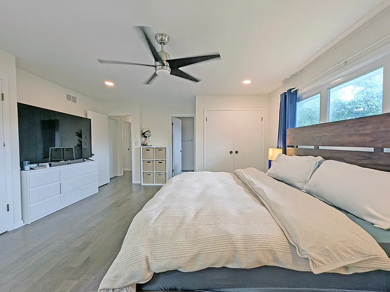 1739 Ferndale Ave — Photo 11