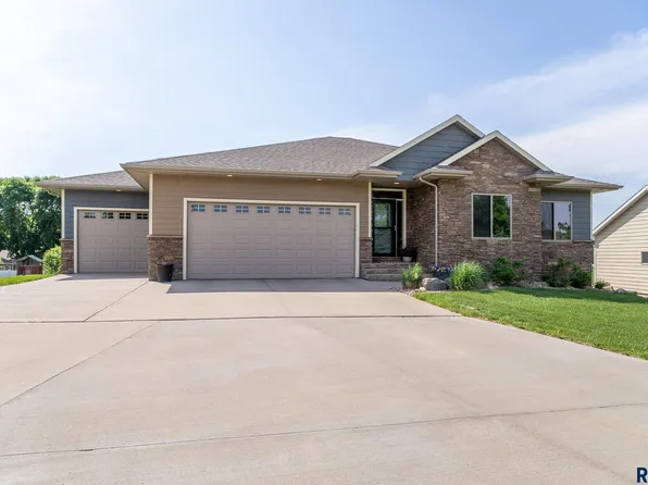 117 E Ponderosa Cir, Brandon, SD 57005