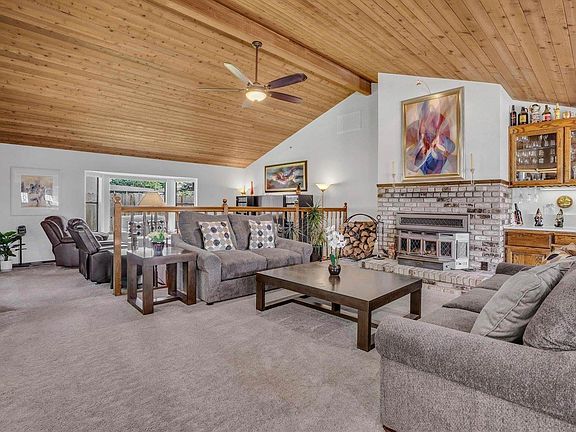 3rd image of 3622 Delancey Ln