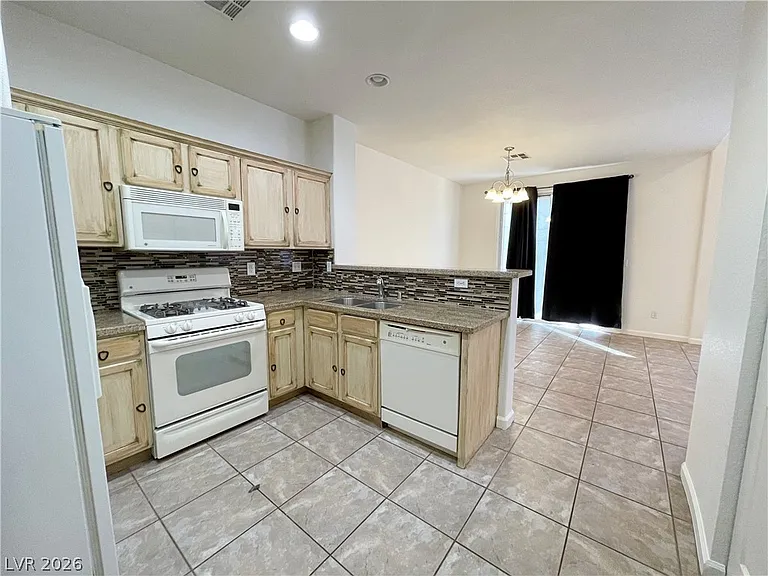 691 Principle Point Ave — Photo 8