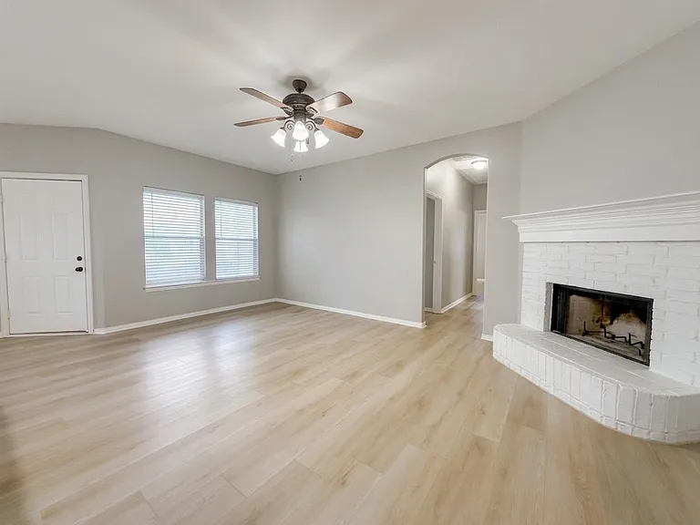 821 Hickory St — Photo 1