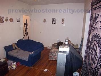 2nd image of 1626 Commonwealth Ave #Mce11
