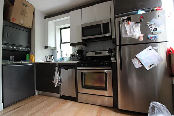 Rented by EXR | media 9