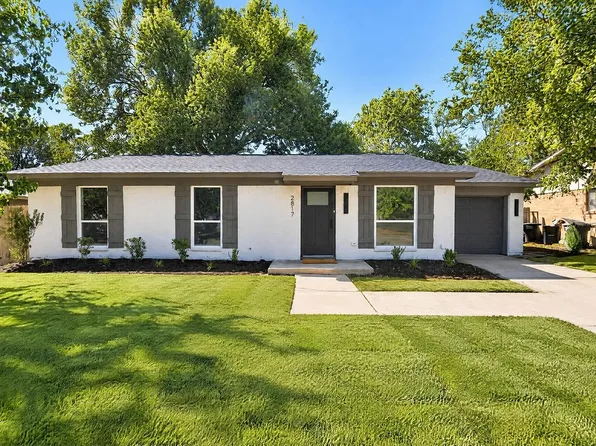 2817 Ladona Dr, Fort Worth, TX 76133