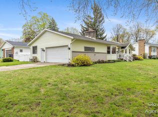 200 Edison Park Ave NW, Grand Rapids, MI 49504