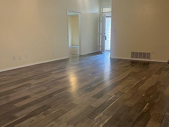 3rd image of 9127 Lamar Ave