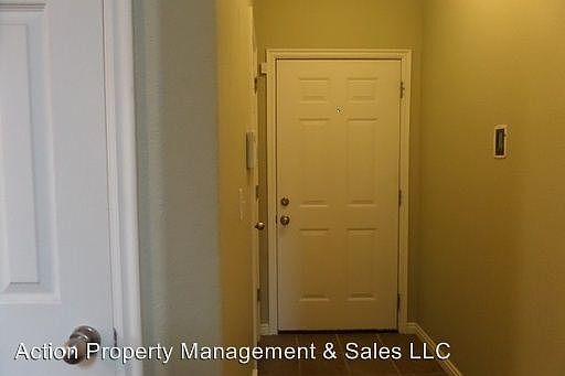 3rd image of 1598 W Wyngate Park Dr