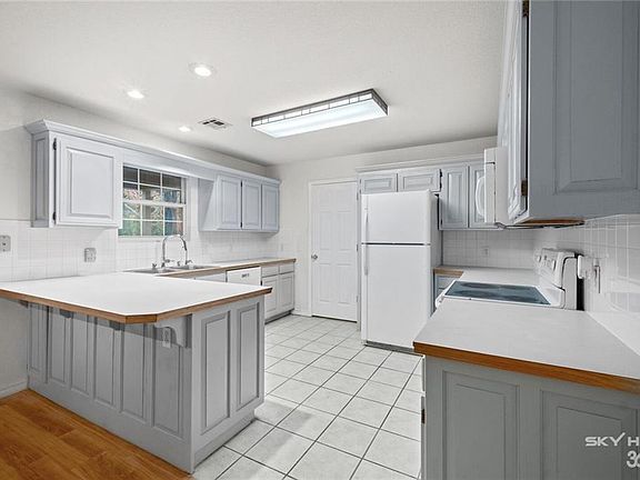 5th image of 3 Delmar Ln