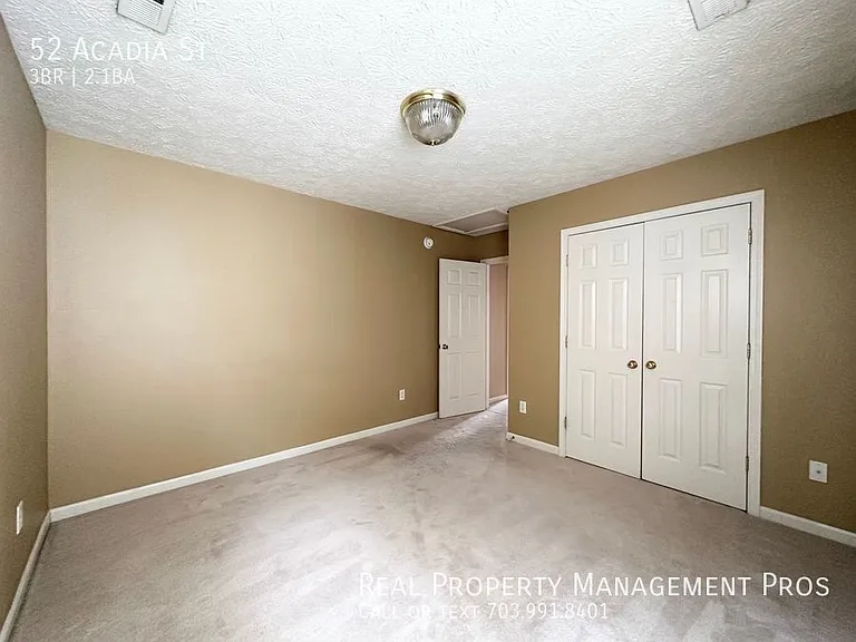 52 Acadia St — Photo 12