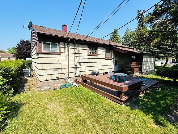 2nd image of 638 E 161st St