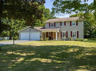 998 High Vista Trl W, Webster, NY 14580