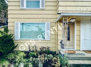3058 31st Ave W, Seattle, WA 98199
