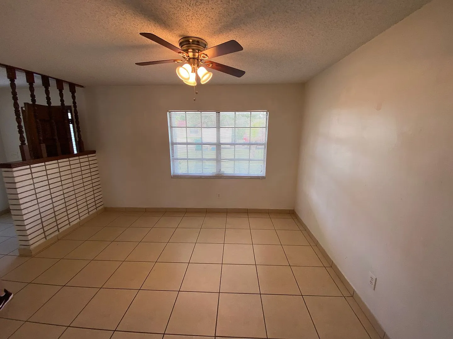 Beautiful, 1/2 of duplex close to I-4 — Photo 4