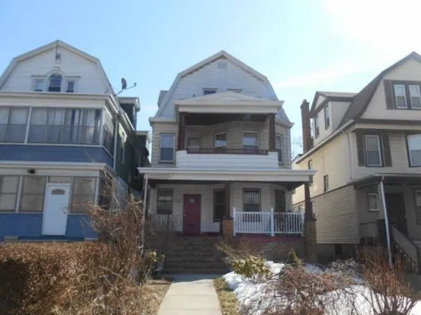 126 S Oraton Pkwy, East Orange, NJ 07018