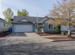 38786 Sawyer St, Sandy, OR 97055