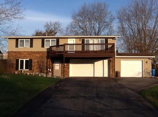 W6744 Hilltop Dr, Onalaska, WI 54650