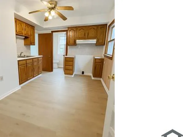 426 E 160th St, Cleveland, OH 44110