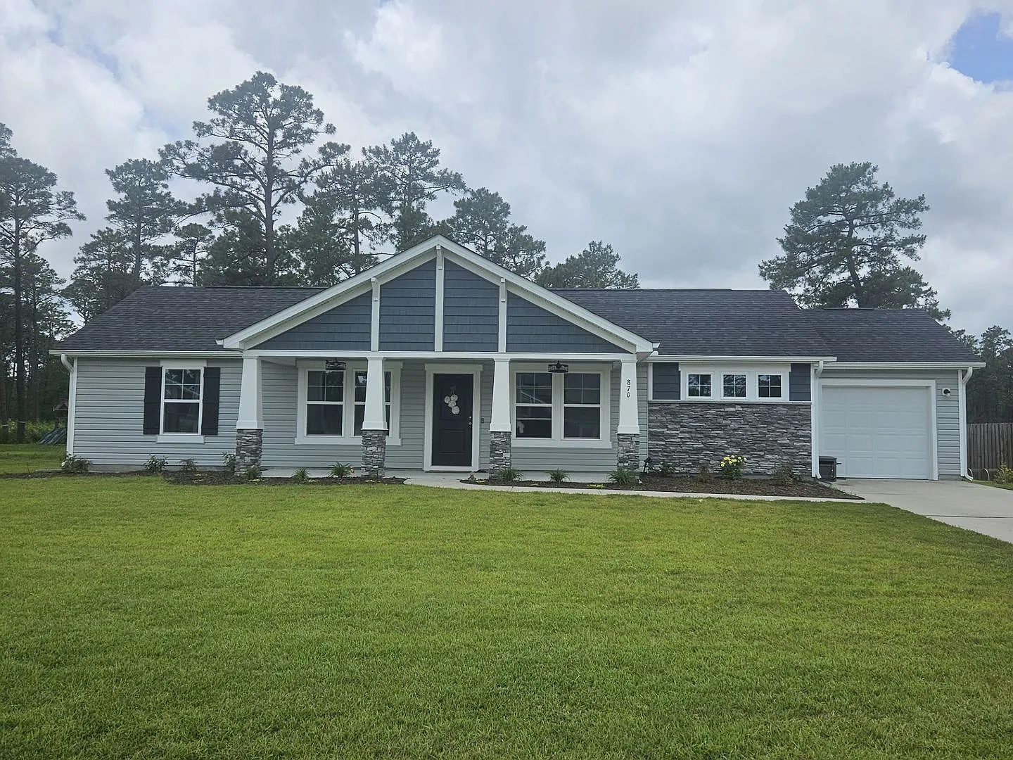 3 Bedroom 2 Bathroom House In Boiling Springs — Photo 1