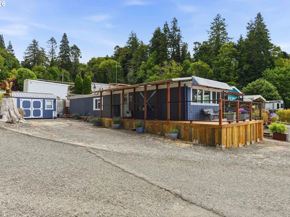66642 E Bay Rd Space 30, North Bend, OR 97459