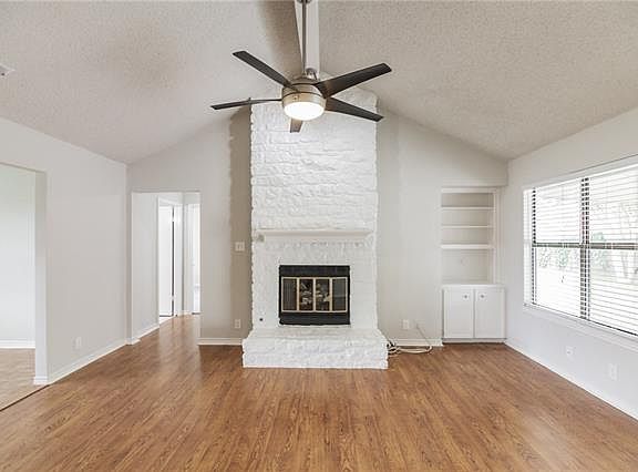 3rd image of 1718 Creek Bend Cir