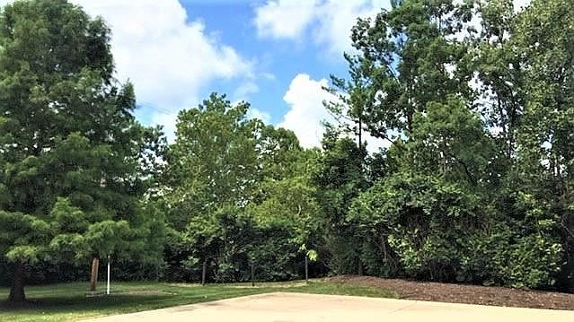 2nd image of 7246 Creekview Dr APT 4