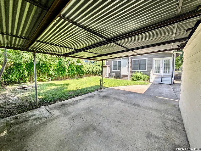 304 E Mistletoe Ave — Photo 14