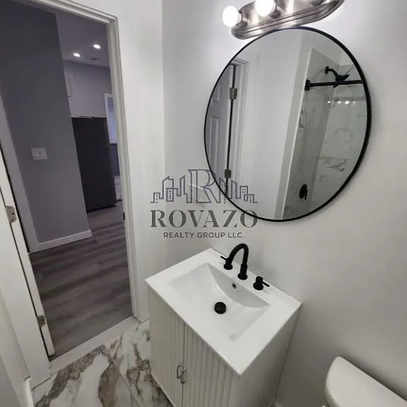 352 S 10th St #2 — Photo 4