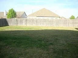 5th image of 812 Meadowview Ct