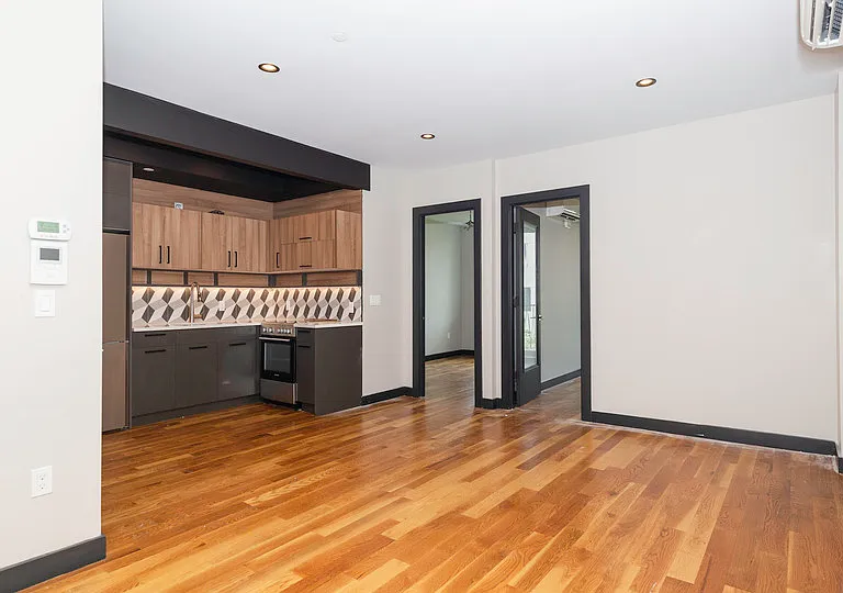 2823 Snyder Ave #4B — Photo 1