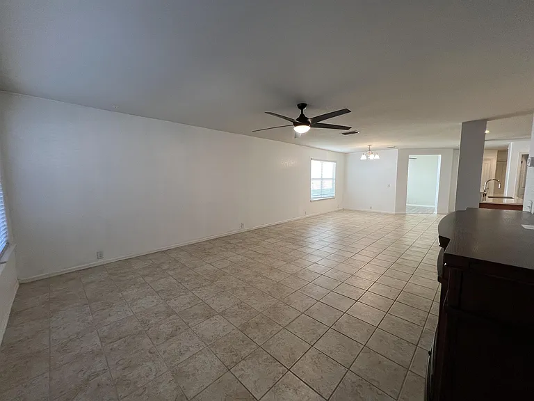 10909 Charreada Trl — Photo 20
