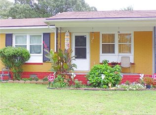 450 Homestead Dr, Fayetteville, NC 28303