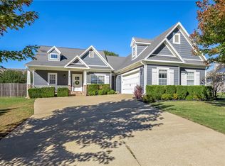 1218 Chancery Ln, Cave Springs, AR 72718