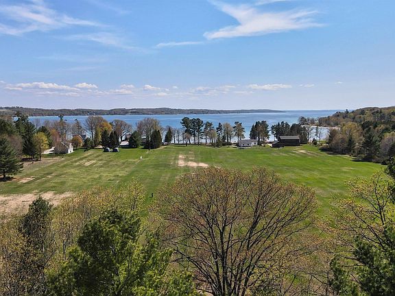 Vac Estate Neahtawanta Rd, Traverse City, MI 49686 | MLS #1913933 | Zillow