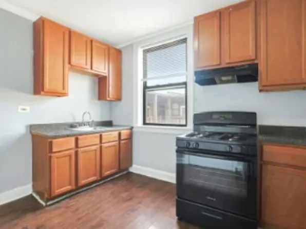 1650 W 80th St #3, Chicago, IL 60620