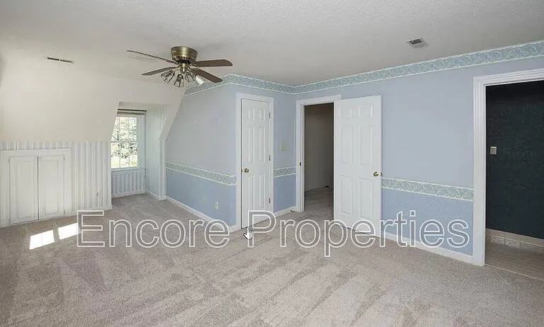 111 Whispering Pines Ct — Photo 11